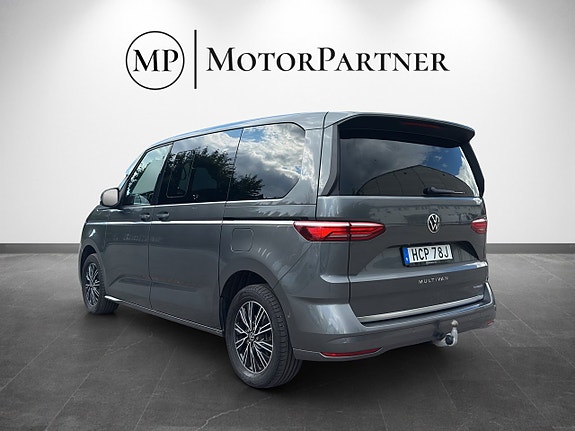 Volkswagen Multivan 5 of 19