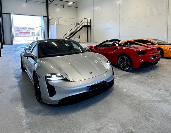 Porsche Taycan 4S 2 of 15