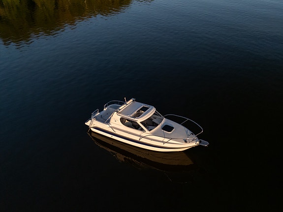 Bella 650 – Välskött kabinbåt med Volvo Penta 4.3 GL, färskvattenkyld 10 of 14