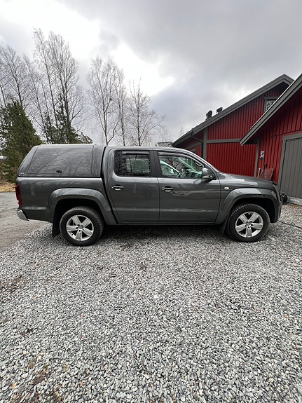 Volkswagen Amarok 2 of 7