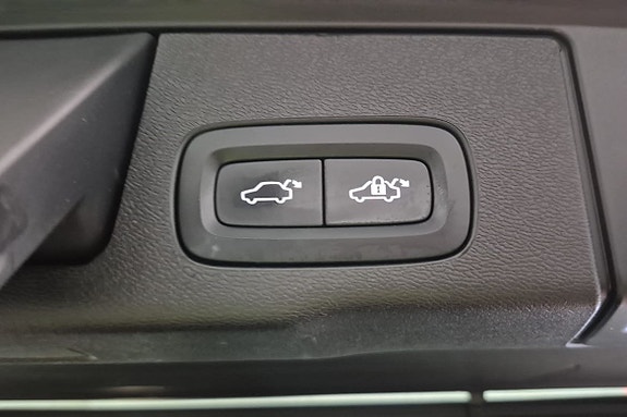 Volvo XC60 29 of 30