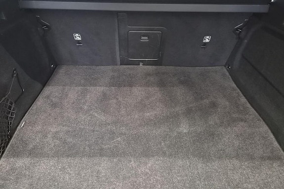 Volvo XC60 14 of 30