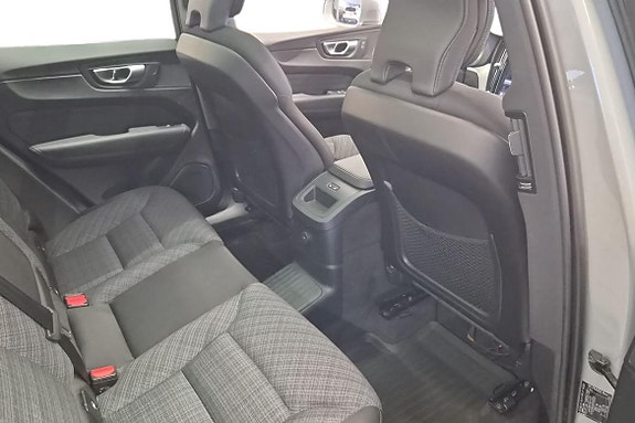 Volvo XC60 22 of 30