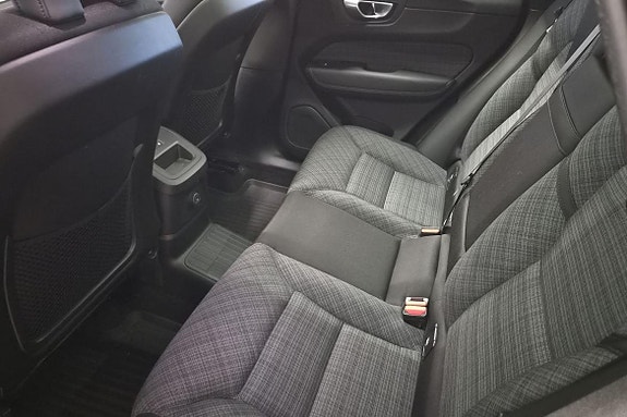 Volvo XC60 24 of 30