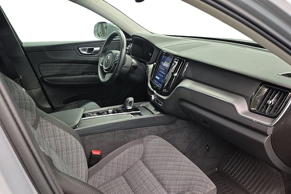 Volvo XC60 14 of 30