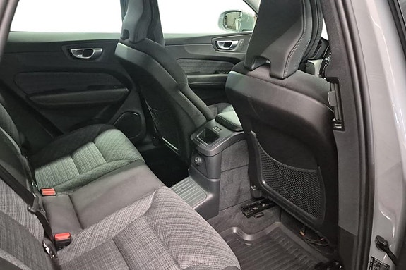 Volvo XC60 23 of 30