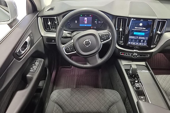 Volvo XC60 13 of 30