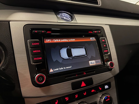 Volkswagen Passat Alltrack 8 of 13