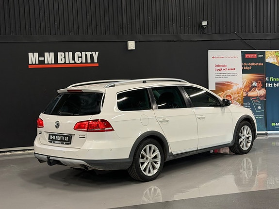 Volkswagen Passat Alltrack 4 of 13
