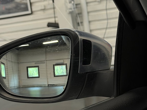 Volkswagen Passat Alltrack 13 of 13