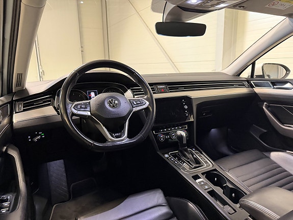 Volkswagen Passat 14 of 22