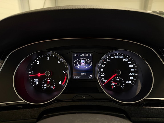 Volkswagen Passat 18 of 22