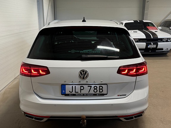 Volkswagen Passat 5 of 22
