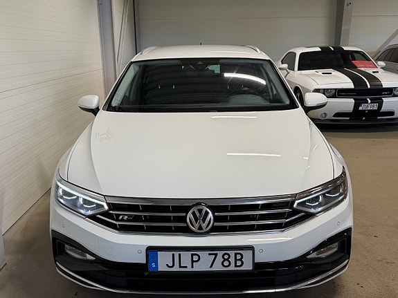 Volkswagen Passat 9 of 22