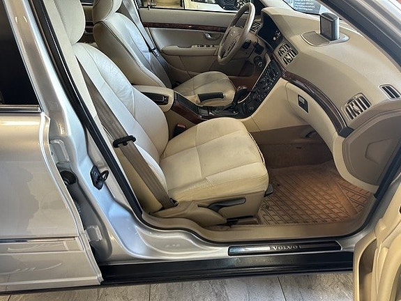 Volvo S80 16 of 22
