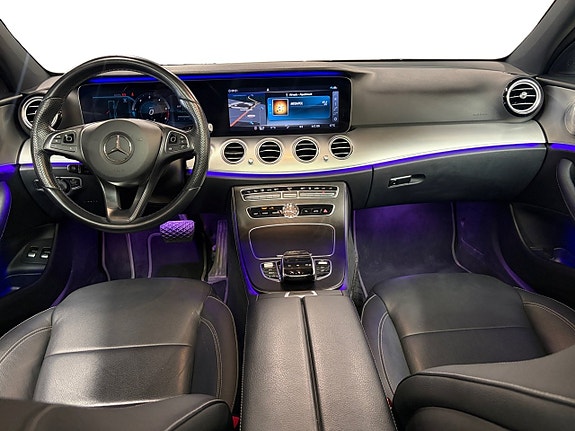 Mercedes-Benz E220 8 of 23