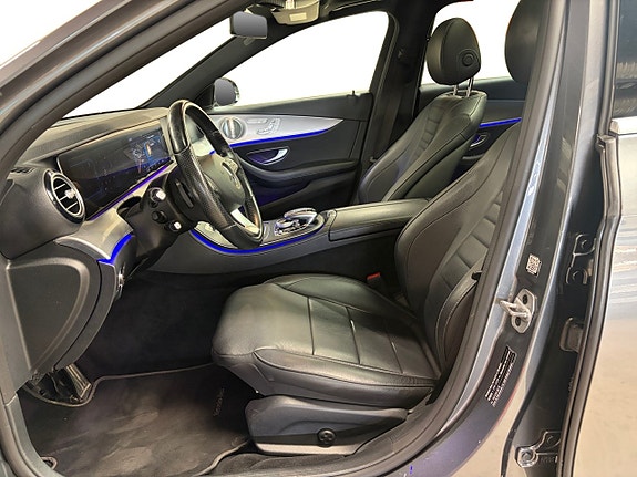 Mercedes-Benz E220 10 of 23