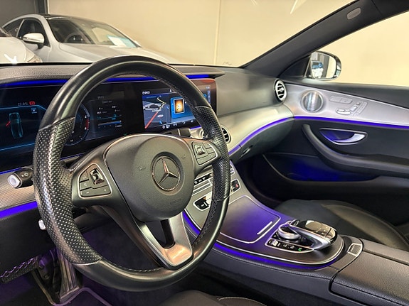 Mercedes-Benz E220 11 of 23