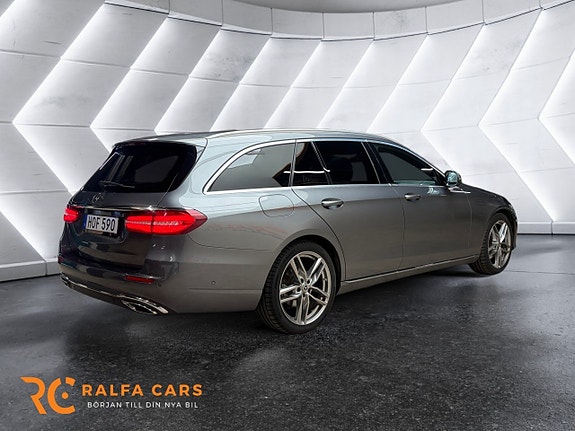Mercedes-Benz E220 6 of 23