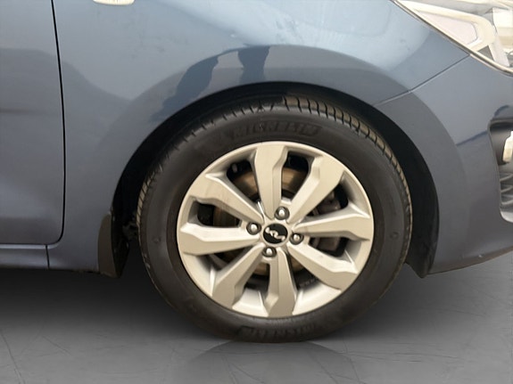 Kia Rio 24 of 26