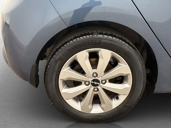 Kia Rio 23 of 26