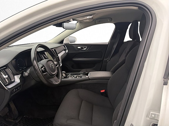 Volvo V60 11 of 30
