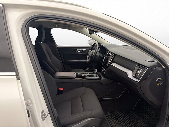Volvo V60 23 of 30