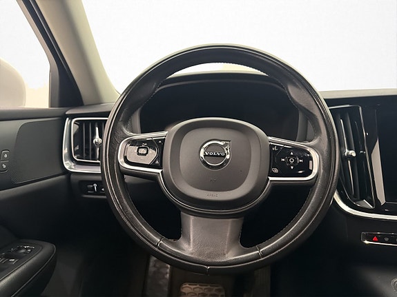 Volvo V60 12 of 30