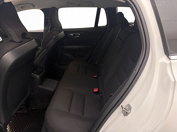 Volvo V60 26 of 30