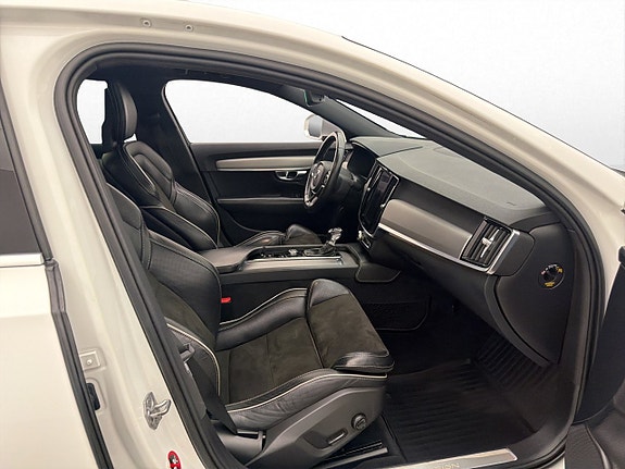Volvo S90 29 of 30