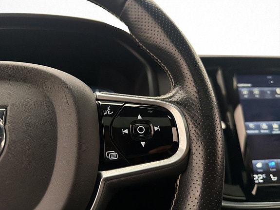 Volvo S90 18 of 30