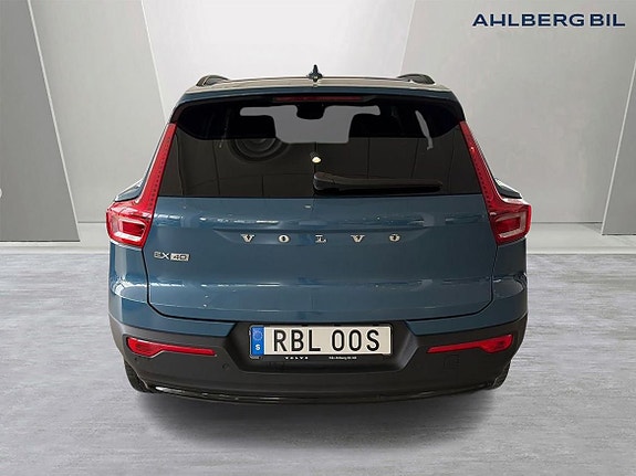 Volvo EX40 7 of 19