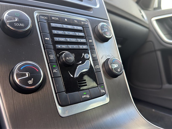 Volvo V60 15 of 16