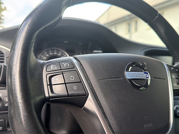 Volvo V60 16 of 16