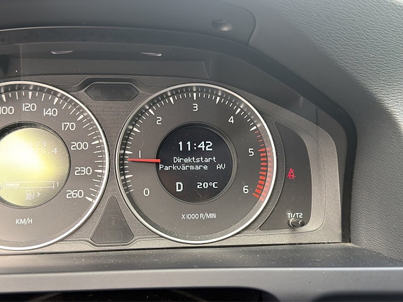 Volvo V60 14 of 16