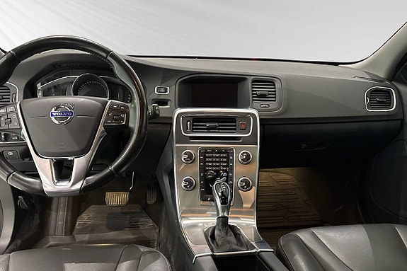 Volvo V60 Cross Country 9 of 20