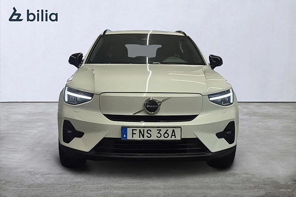 Volvo EX40 3 of 30