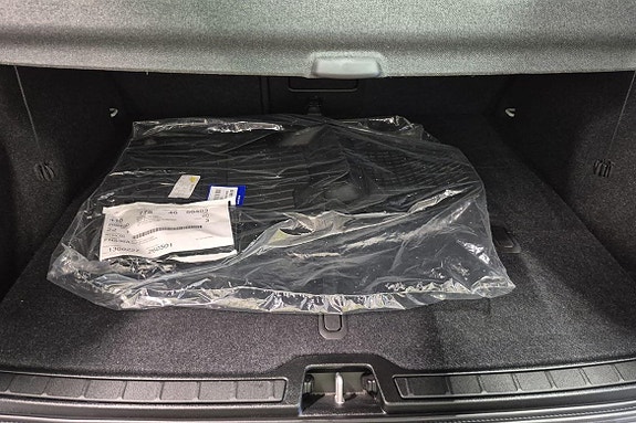 Volvo EX40 30 of 30
