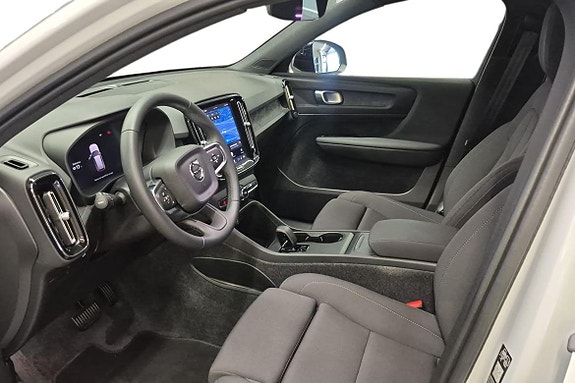 Volvo EX40 24 of 30