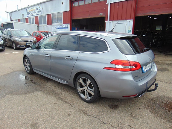 Peugeot 308 SW 4 of 11