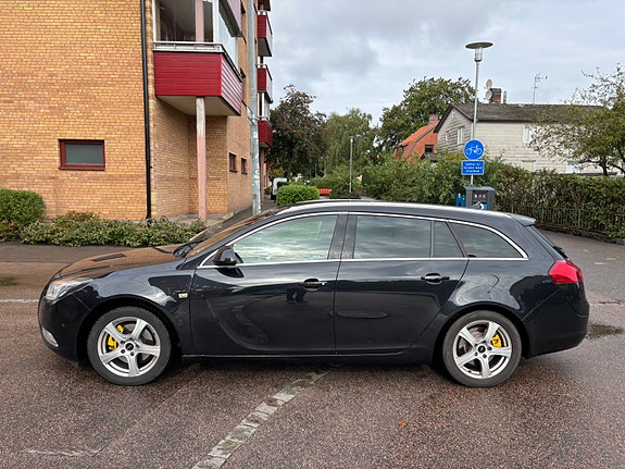 Opel Insignia 3 of 9