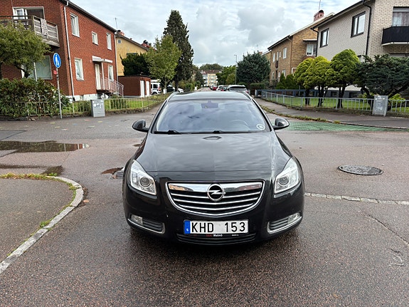 Opel Insignia 2 of 9