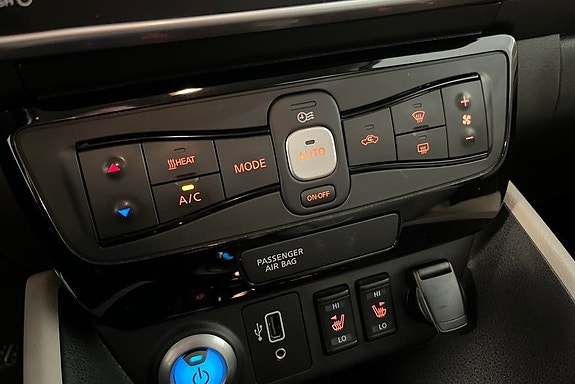 Nissan Leaf 13 of 15