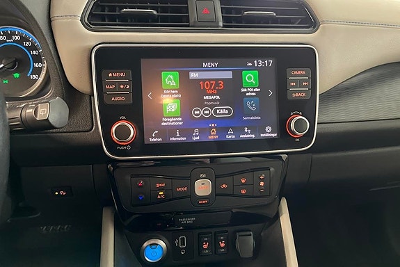 Nissan Leaf 11 of 15