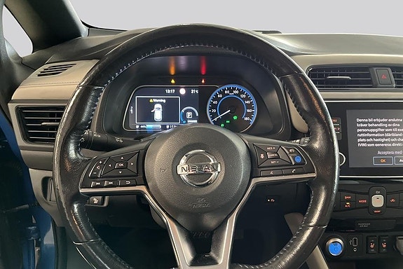 Nissan Leaf 10 of 15