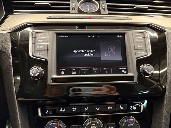 Volkswagen Passat Alltrack 7 of 22