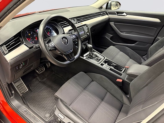 Volkswagen Passat Alltrack 15 of 22