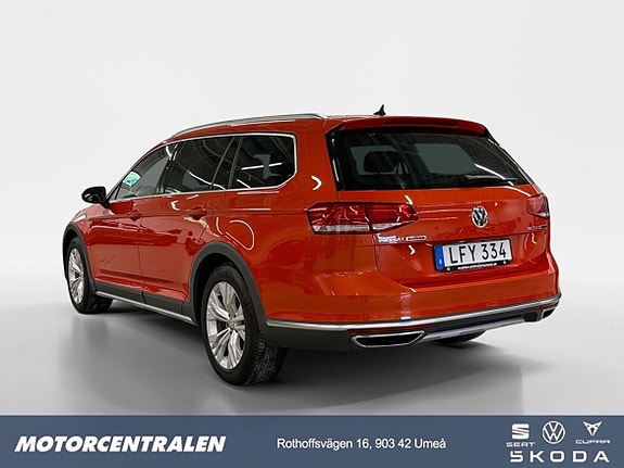 Volkswagen Passat Alltrack 11 of 22