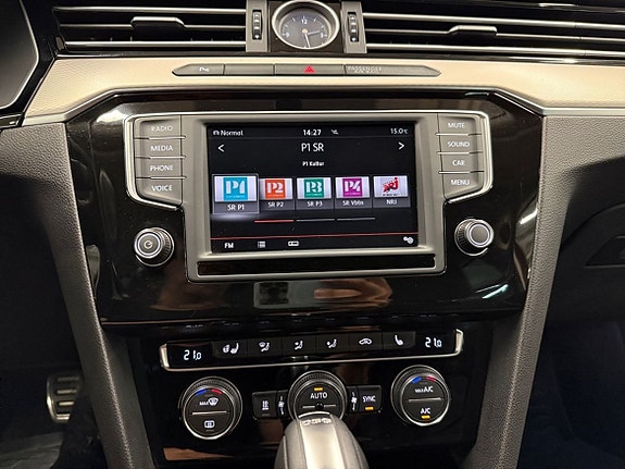 Volkswagen Passat Alltrack 4 of 22