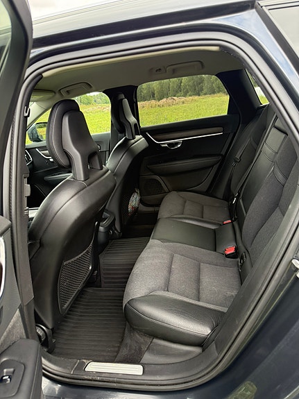 Volvo V90 Cross Country 7 of 10